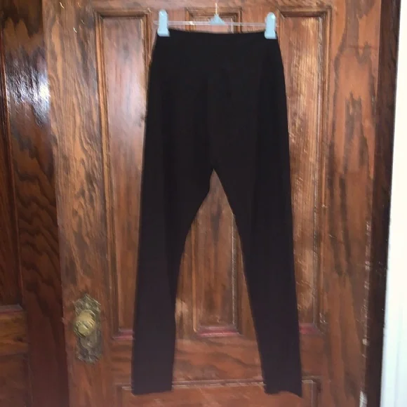 LulaRoe Classic Leggings - Picture 2 of 3